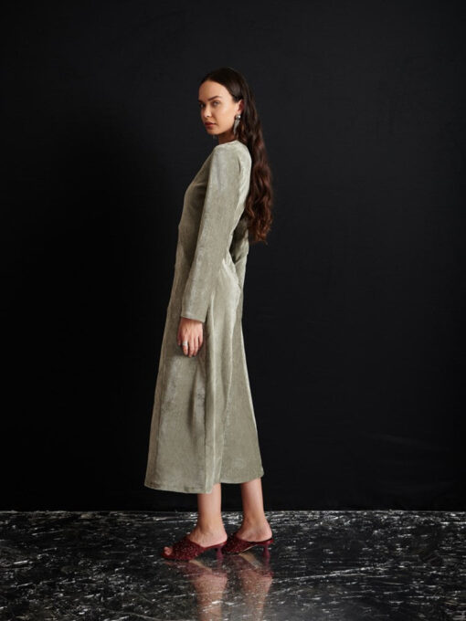 Ghospell  Maude Velvet Midi Dress - Image 3