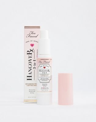 Too Faced Travel Size Hangover 3-in-1 Primer & Setting Spray HYDRATING & REFRESHING SPRAY 30ml - Image 2